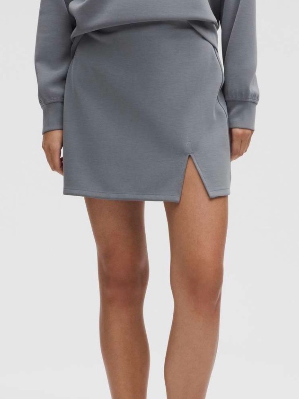 LULULEMON GREY SOFTSTREME HIGH RISE MINI SKIRT SIZE XL